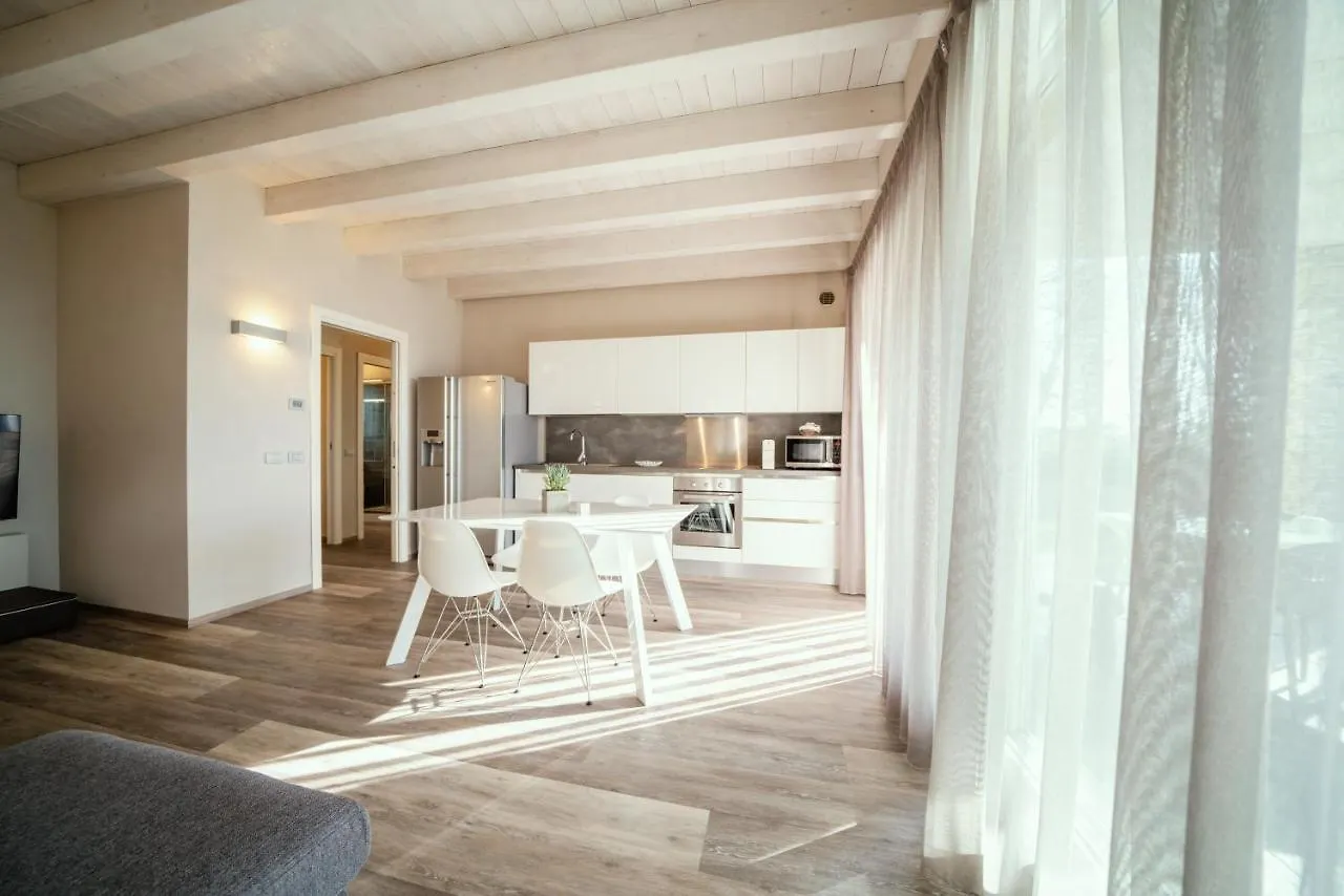 *** Lägenhetshotell La Giolosa Gardapartments Moniga del Garda Italien